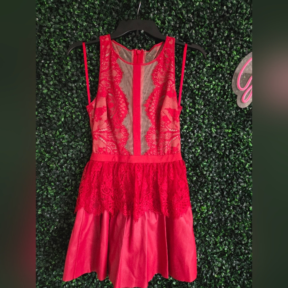 Red Lace Sleeveless Dress